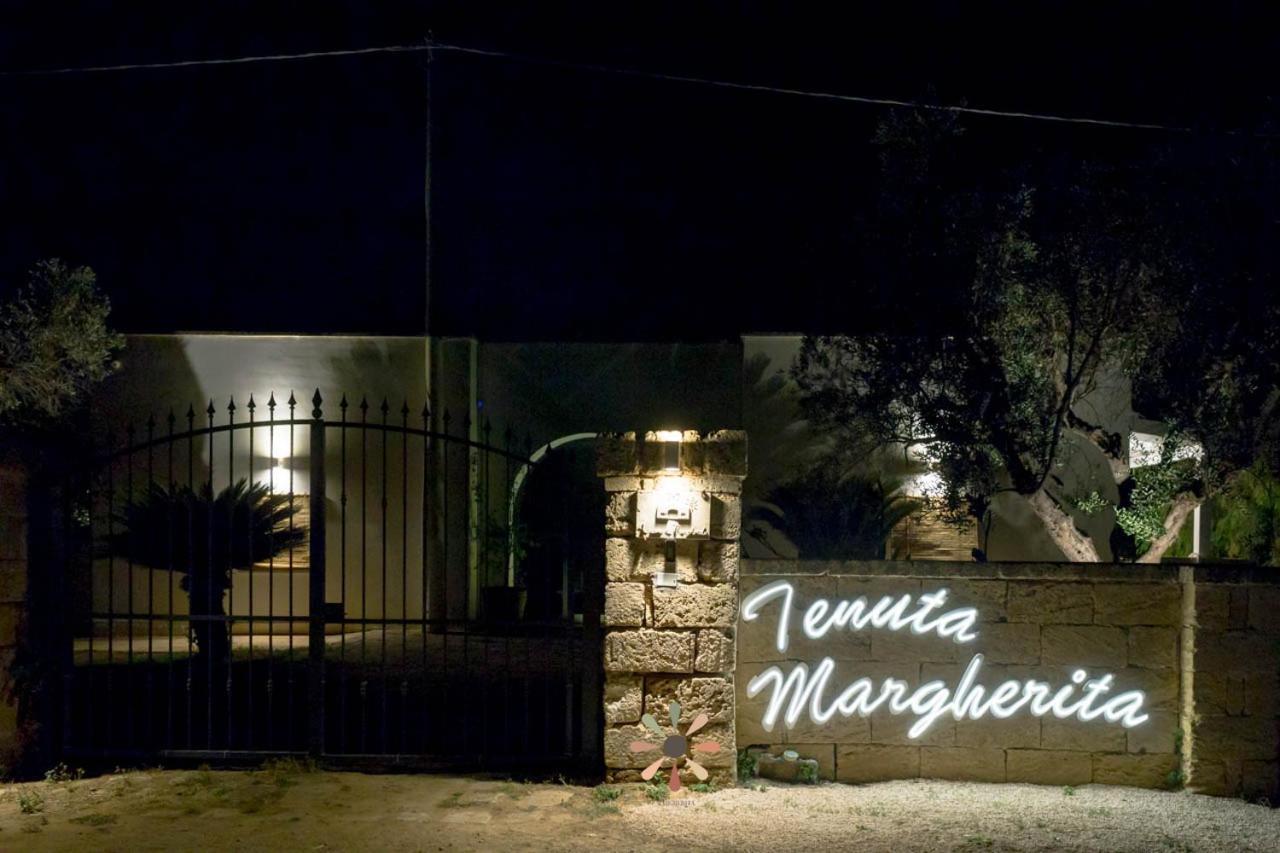 Agriturismo Tenuta Margherita Torre Lapillo Exterior photo